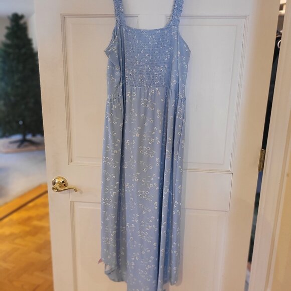 Summer dress - Picture 2 of 6